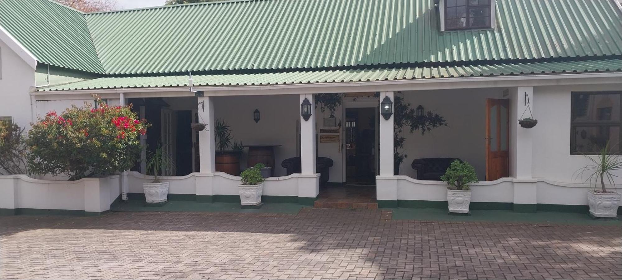 Alpine Inn Джордж Екстериор снимка