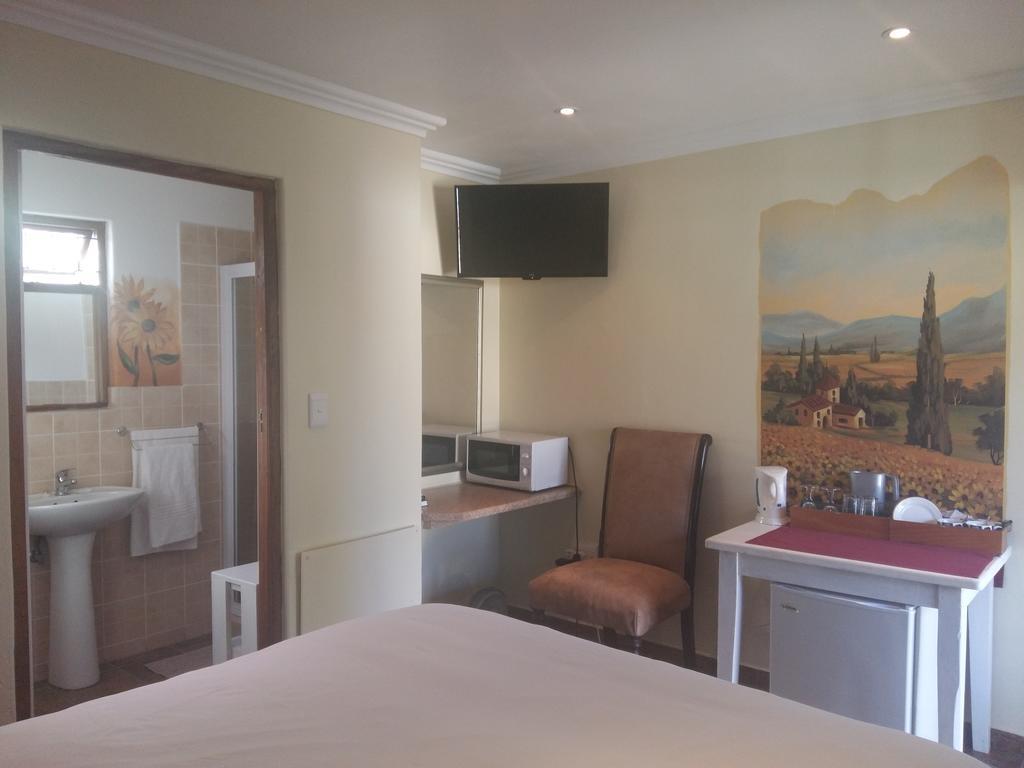 Alpine Inn Джордж Екстериор снимка